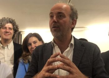 Sébastien Barles entouré de son équipe de campagne