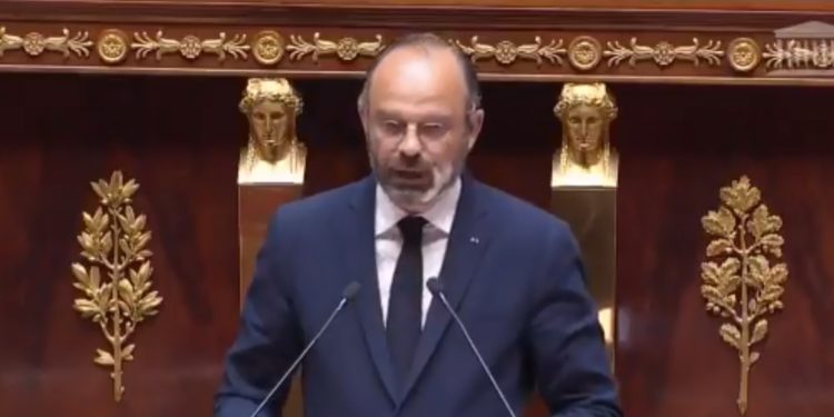 Edouard Philippe d'exprime devant les députés
