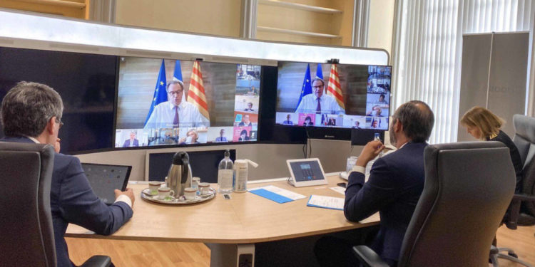 L’exécutif tente de déminer le terrain local avant son plan de déconfinement