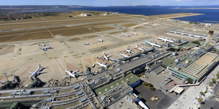 Actuellement, l’aéroport Marseille Provence ne voit décoller que cinq vols par jour contre une cinquantaine habituellement. (Crédit AMP)