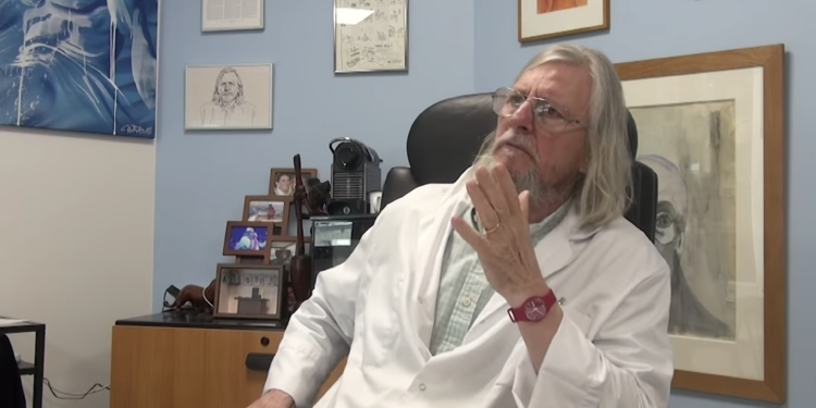 Covid-19 : Didier Raoult écarte l'hypothèse de la deuxième vague