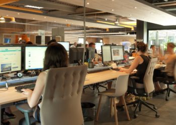 Dans ses bureaux de l'Estaque, Virtual Expo emploie 190 salariés actuellement tous en télétravail (Crédit DR)