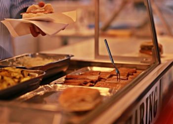 Confinement : le collectif des écoles de Marseille interpelle Sodexo