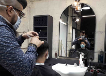 Un coiffeur rue de la République (Crédit JRG).