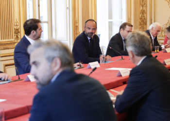 Edouard Philippe mercredi 20 mai avec les chefs de parti (Crédit @EPhilippePM)