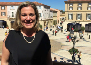 Michela Frattini, directrice du village de marques McArthurGlen Provence accueille Adidas (crédit : archives Gomet')