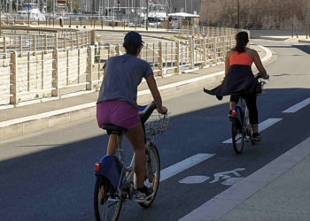 Des cyclistes sur une voie cyclable à Marseille (Crédit photo Gomet'/JYD)