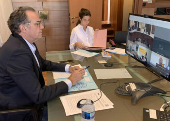 Renaud Muselier lors du table-ronde en visio-conférence consacrée au site d'ArcelorMittal de Fos (Crédit capture Twitter : @RenaudMuselier)