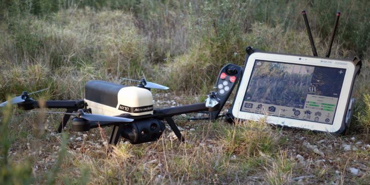 Le NX70 est un micro-drone de 1 kg disposant d’une autonomie en vol pouvant atteindre jusqu’à 45 minutes et d’un rayon d’action de plus de 3 kilomètres. (Crédit DR)