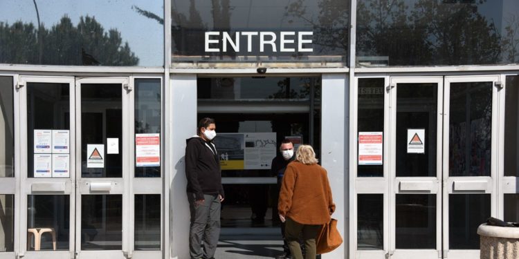 Covid-19 : encore 838 personnes hospitalisées dans les Bouches-du-Rhône