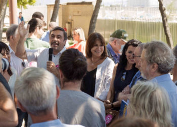 Jean-Marc Coppola (PCF) en campagne jeudi 25 juin à l'Estaque (crédit @MicheleRubirola).