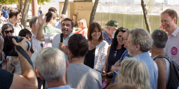 Jean-Marc Coppola (PCF) en campagne jeudi 25 juin à l'Estaque (crédit @MicheleRubirola).