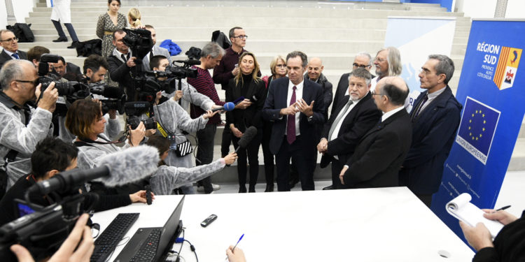 renaud Muselier à l'IHU aux côtés de Didier Raoult le 2 mars dernier (Crédit Twitter Renaud Muselier)