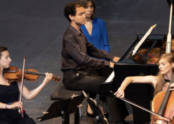 Trio Aralia - Soirée des Ensembles en Résidence au Parc du Château de Florans. © Christophe Grémiot