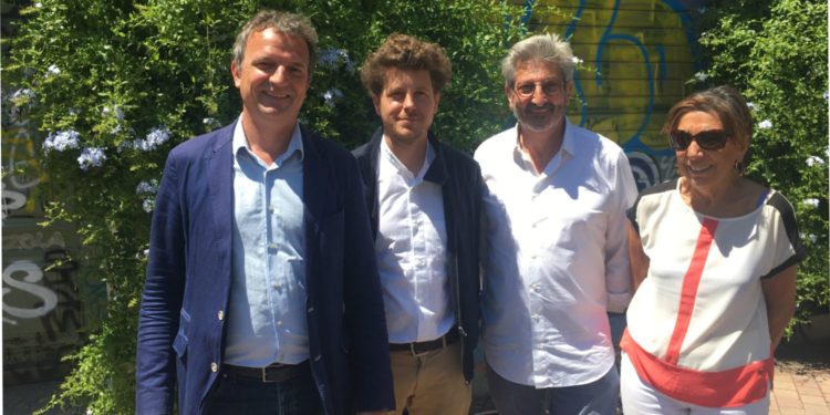 François-Michel Lambert, Julien Bayou et Rosy Inaudi aux côtés de Jean-Marc La Piana, candidat à Gardanne. (Crédit Photo : Guy Porcedo)