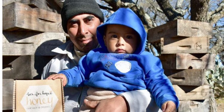 Bees for Hope espère augmenter la production de miel des communautés d'apiculteurs qui contribuent aussi à la protection de la forêt régionale du Chaco. (Crédit photo : Bees For Hope)