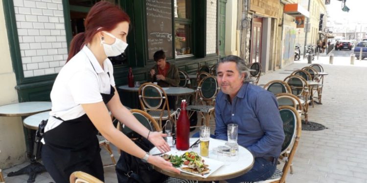 [En images] Les terrasses marseillaises ont repris du service !