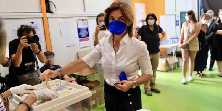 Martine Vassal vote au second tour des municipales à Marseille le dimanche 28 juin 2020 (crédit twitter @vassal2020)