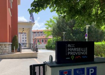 L'entrée du siège de la Métropole dans les jardins du Pharo à Marseille (Crédit Gomet').