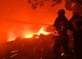 Les soldats du feu au combat dans l'incendie de Martigues le 4 août 2020 (Crédit @SecCivileFrance).