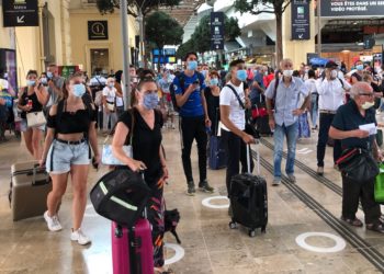 Hall de la gare St Charles à Marseille en août 2020 (Crédit Gomet'/JFE).