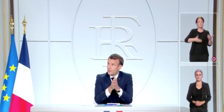 Emmanuel Macron annonce la mise en place du couvre-feu mercredi 14 octobre dans huit métropoles françaises (Capture écran Elysée).