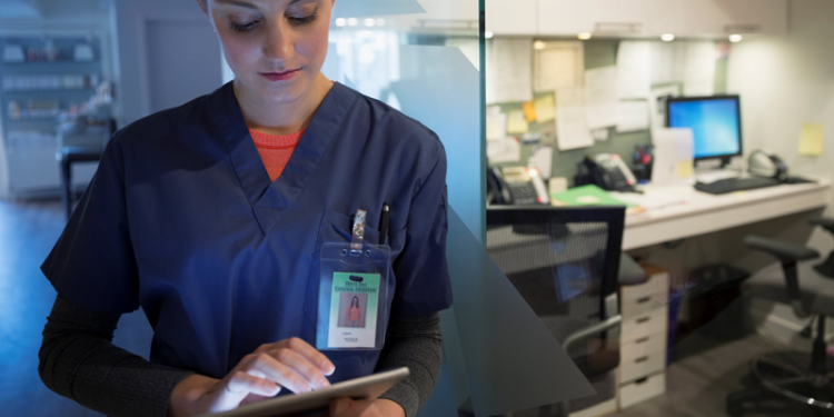 Enovacom fait circuler les données numériques dans les établissements de santé (Crédit Orange)