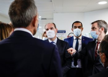 Jean Castex à l'hôpital Nord à Marseille samedi 24 octobre 2020 avant d'être reçu à la mairie par Michèle Rubirola (Crédit @JeanCASTEX).