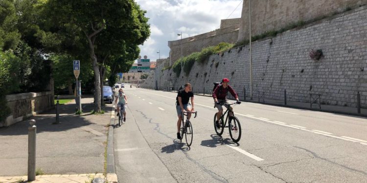 Boulevard Charles Livon, l'un des axes sélectionnés par la Ville pour accélérer la mise en place de pistes cyclables provisoires (Crédit Gomet').