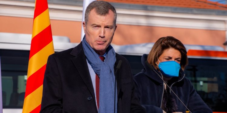 Le préfet Christophe Mirmand avec au second plan Martine Vassal (Crédit Gomet'/JYD)