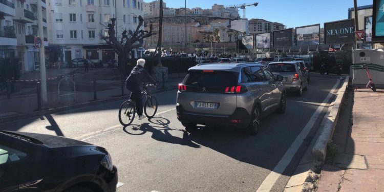 Embouteillage quartier des Catalans à Marseille en fin de journée (Crédit Gomet').
