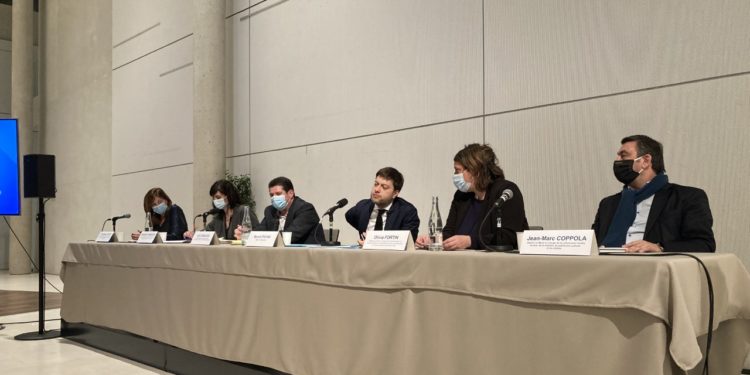 Benoît Payan était entouré de cinq de ses adjoints pour présenter le résultat de cet audit financier (Crédit RM)