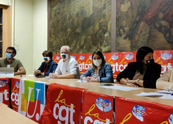 Les syndicats de services publics se sont rassemblés lundi 29 mars à la Bourse du travail de Marseille