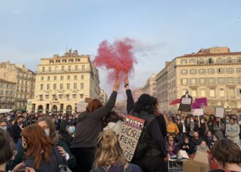 Collages féministes