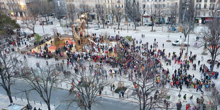 Près de 6500 personnes se sont rassemblées dimanche 21 mars à l'occasion du carnaval de la Plaine à Marseille