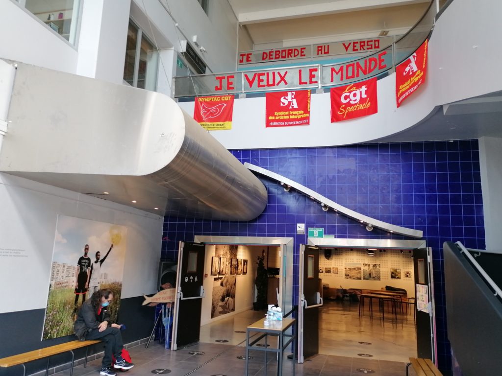 Le zef est occupé par le collectif "enfourchons le merlan" (crédit : Gomet)