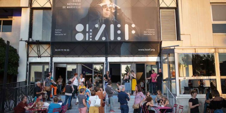 Le parvis du Zef, avant la pandémie