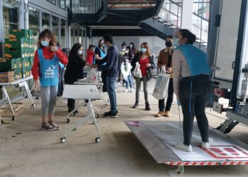 Distribution de produits alimentaires par la Fami à Aix en novembre 2020 (Crédit Gomet')