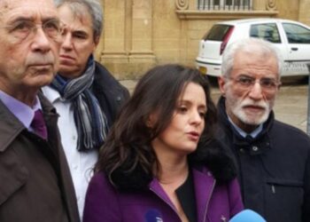 Gaëlle Lenfant avec d'autres élus d'opposition d'Aix (Crédit Archives/DR)