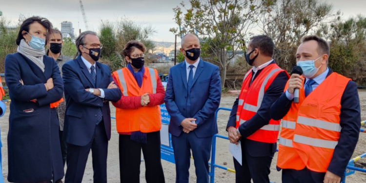 Renaud Muselier s'est rendu au port de Marseille vendredi 16 avril