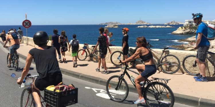 Journée sans voiture lors de l'inauguration de la piste cyclable de la Corniche le 16 juin 2019 (Crédit Gomet'/JFE)