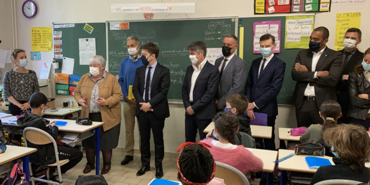 Jacqueline Gourault a visité l'école primaire National dans le 3ème arrondissement de Marseille vendredi 7 mai (Crédit RM)