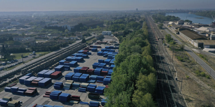 Electrosteel est installé à Arles au bord du Rhône sur un site de 30 000 mètres carrés (Crédit DR)