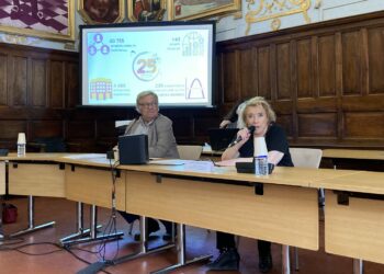 Maryse Joissains, maire d'Aix-en-Provence, lors des 25 de Pays d'Aix Développement aux côtés de Maurice Farine et d'Isabelle Corbin (Crédit RM)