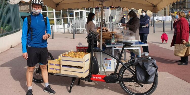 La livraison en vélocargo : un transport non polluant et non bruyant (Crédit DR)