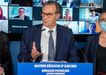 Renaud Muselier vainqueur de son duel avec Thierry Mariani (Crédit Gomet'/JYD).