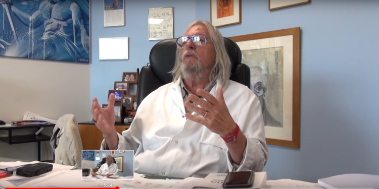 [Covid-19] Didier Raoult : la vaccination n’est pas « une baguette magique »