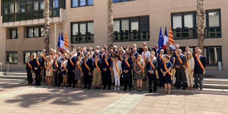 Une photo du groupe majoritaire à la région Sud avec plusieurs membres de LREM ou associés (Crédit RM)