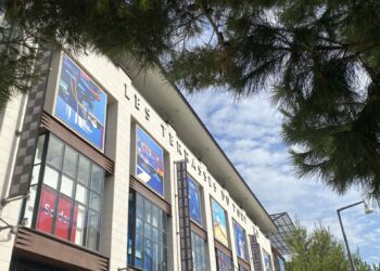 Les terrasses du port raccordent