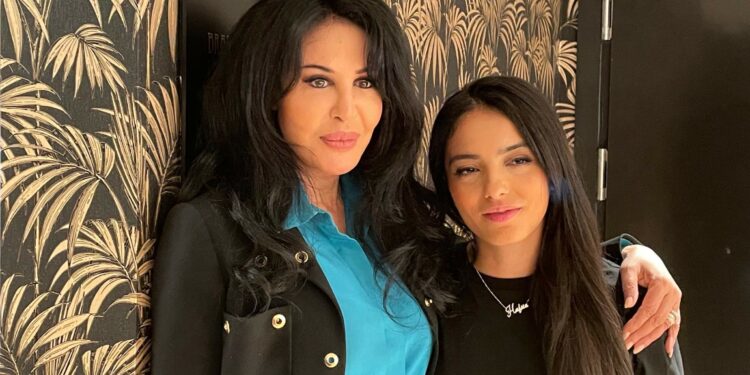 Yamina Benguigui et Hafsia Herzi (Crédit Elemiah Bandits Cinéma)